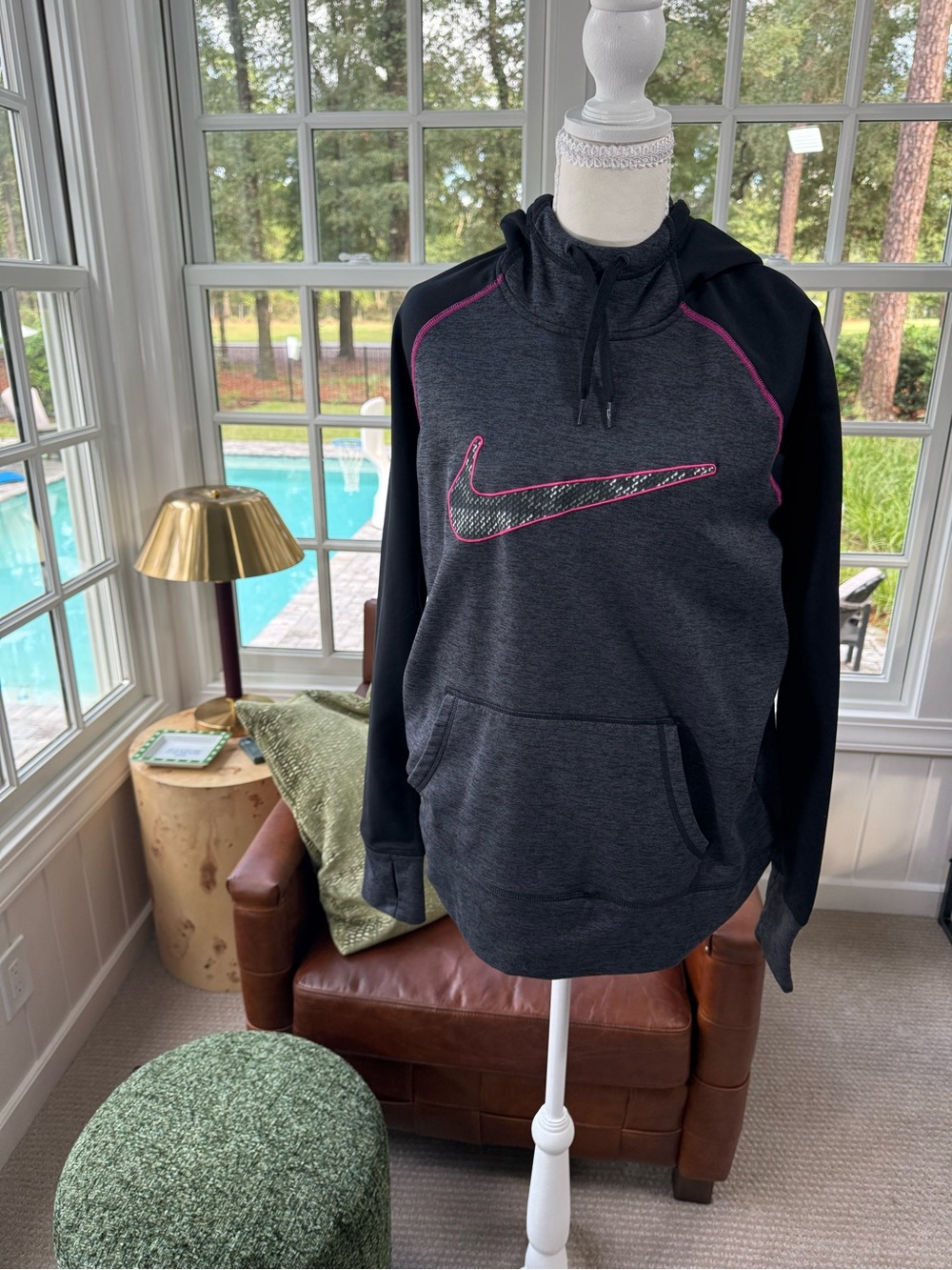Nike Therma-Fit Women’s Dark Gray and Black Crewneck Hoodie with Pink Logo